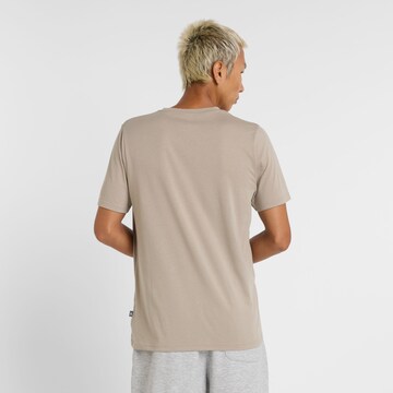 T-Shirt 'Heathertech Linear' new balance en gris