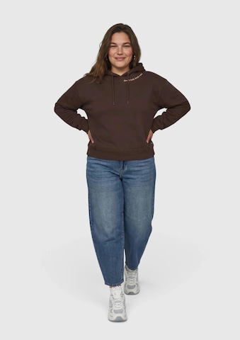 Sweat-shirt QS en marron : devant