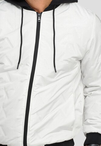 behype Between-Season Jacket 'BHMUS' in White