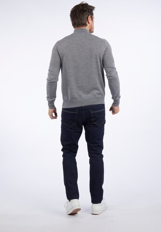 HECHTER PARIS Sweater in Grey