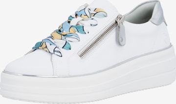 Baskets basses REMONTE en blanc : devant