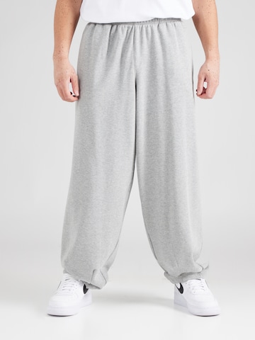 Nike Sportswear Alt kitsenev Püksid 'CLUB', värv hall: eest vaates
