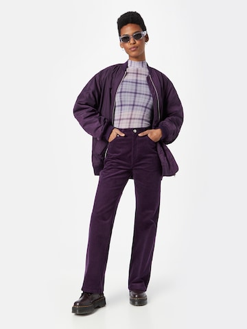 Monki Regular Панталон в лилав