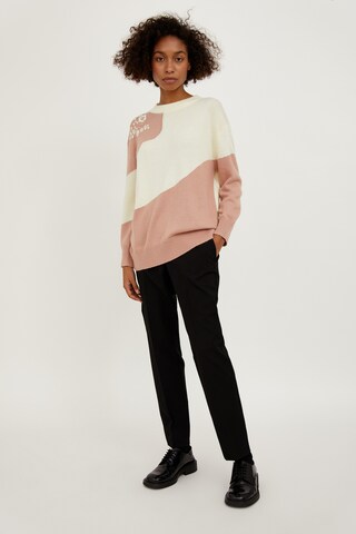 Finn Flare Pullover 'Soft Floral' in Beige