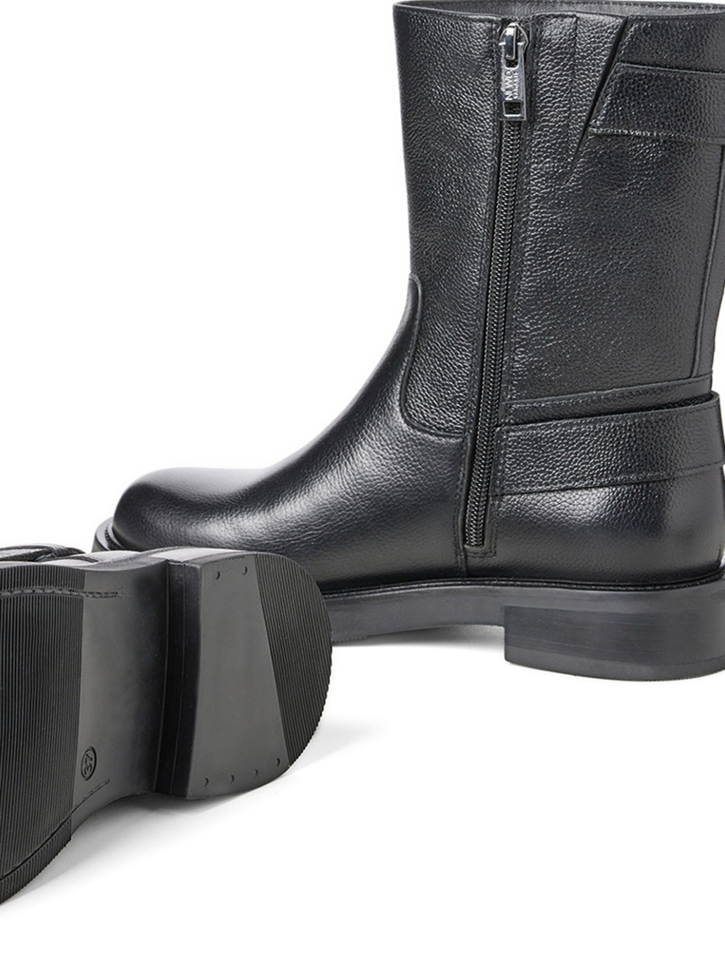 Stivaletto di NEWD in nero