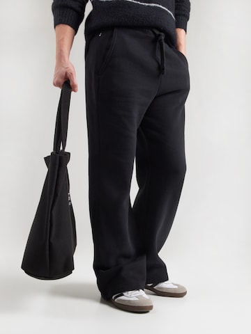 HOLLISTER Bootcut Nohavice - Čierna: predná strana