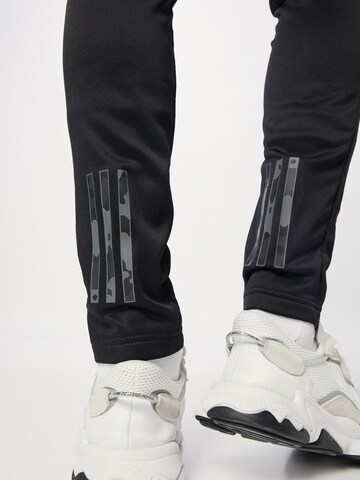 Tapered Pantaloni sport 'Train Essentials' de la ADIDAS PERFORMANCE pe negru