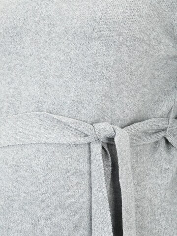 Pieces Maternity Úpletové šaty 'Cava' – šedá