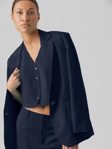 Blazer 'AYOETROIAN' di VERO MODA in blu