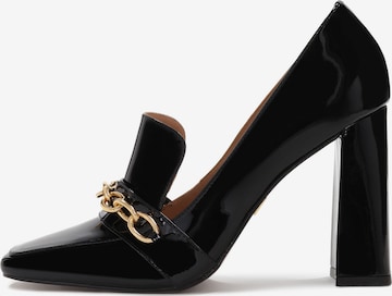 Kazar Pumps in Black: front