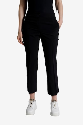 Loosefit Pantalon à plis Ulla Popken en noir : devant