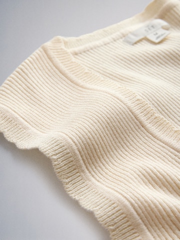 The Set Top in Beige