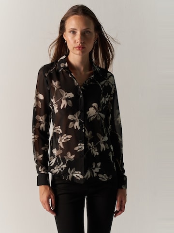 Camicia da donna di KOROSHI in nero: frontale
