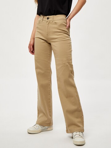 DESIRES regular Jeans 'Florence' i brun: forside