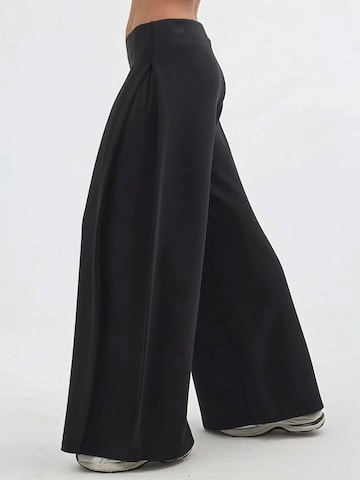 Busem Wide leg Broek in Zwart