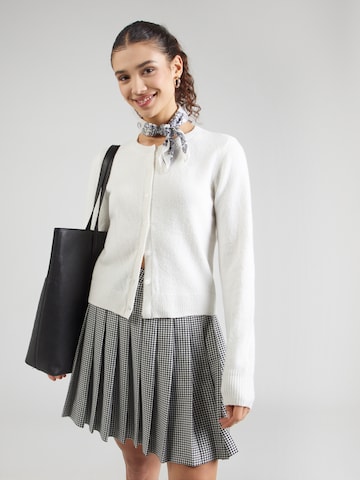 Geacă tricotată de la HOLLISTER pe alb: față