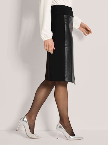 MADELEINE Rok in Zwart