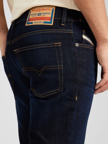 DIESEL Regular Jeans '2023 D-FINITIVE' in Blauw