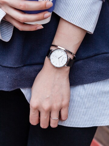 Victoria Hyde Analoginen kello 'Metropolitan time ' värissä musta: etupuoli