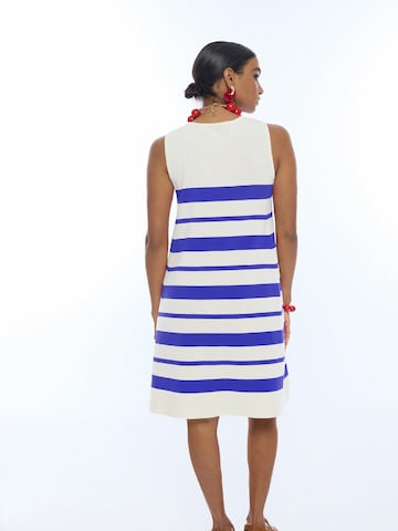 Lola Casademunt Klänning i vit