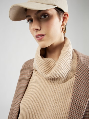 s.Oliver Sweater in Beige