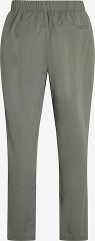 Loosefit Pantaloni eleganți 'Ric Clark' de la BRUUNS BAZAAR pe verde