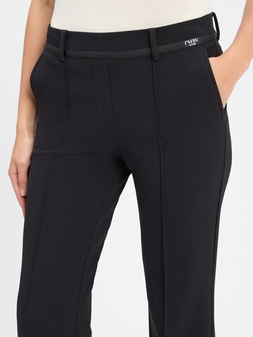 Cambio Regular Pleat-front trousers in Black