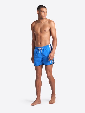 Shorts de bain 'TEAM STRIPE' ARENA en bleu