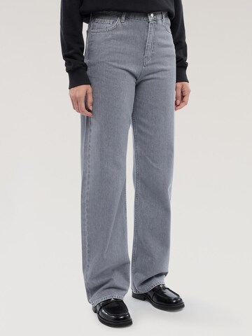 Trussardi Wide leg Jeans in Grey