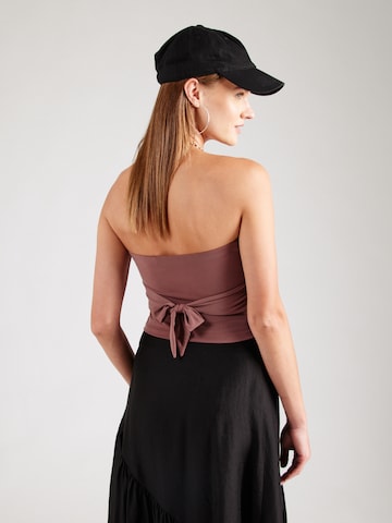 ABOUT YOU Top 'Indra' in Brown