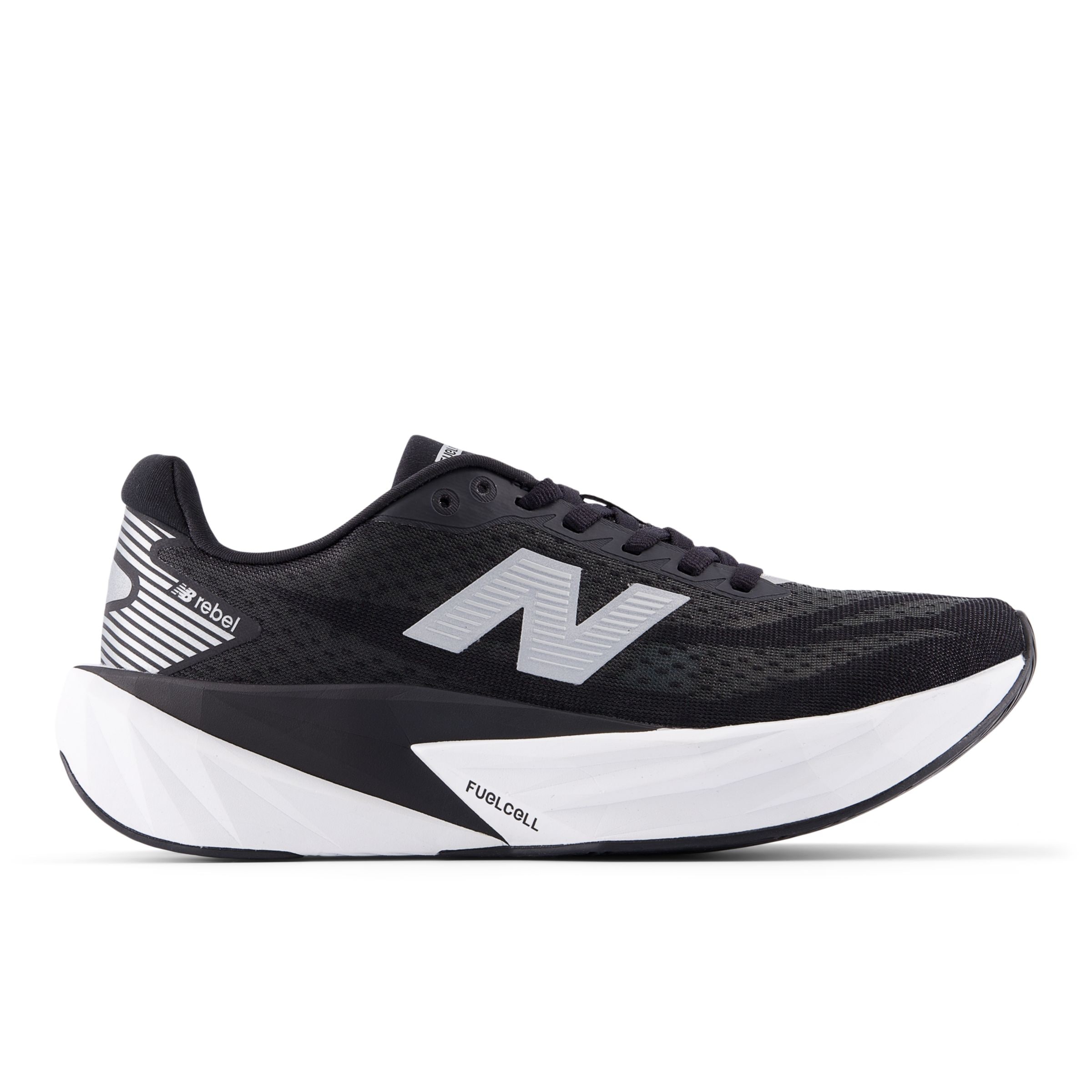 Chaussure de course 'Rebel V5' new balance en noir : devant