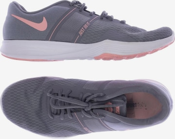 NIKE Sneakers & Trainers in 42 in Grey: front