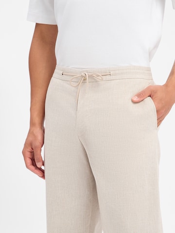 Regular Pantalon Finshley & Harding London en beige