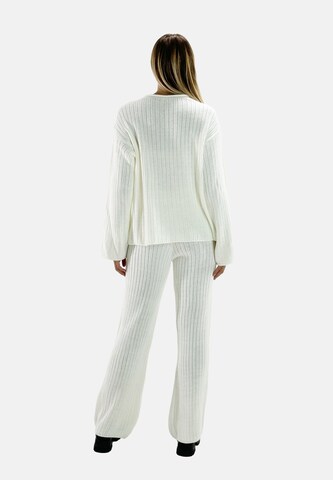 Elara Buksedragt i hvid