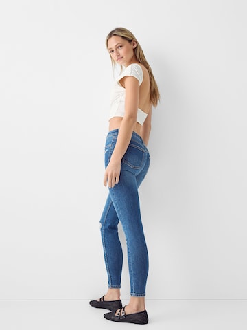 Skinny Jeans de la Bershka pe albastru
