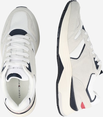 TOMMY HILFIGER Sneakers in Grey