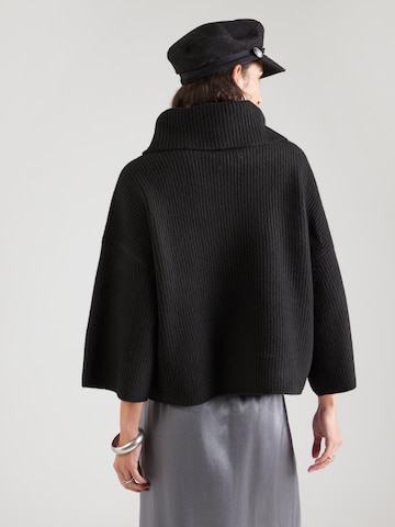 COMMA Tröja i svart