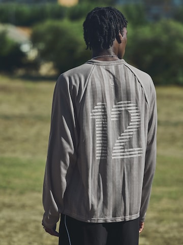 BershkaMajica - siva boja