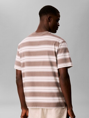 Calvin Klein Jeans T-Shirt in Braun
