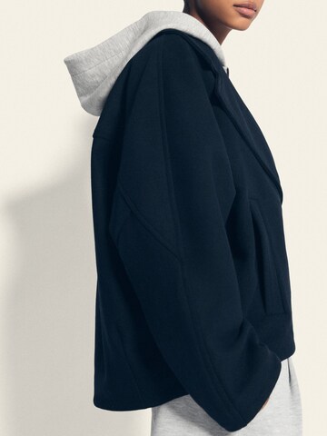 Bershka Between-season jacket in Blue: side