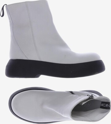 Marc Cain Dress Boots in 37 in White: front