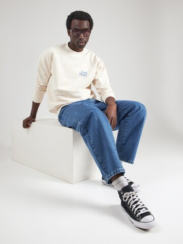 Revolution Sweatshirt in Weiß