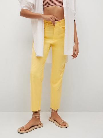 Regular Pantalon 'FIVES' MANGO en jaune : devant