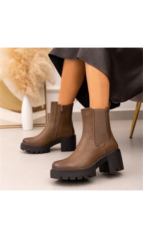 Ital-Design Chelsea Boots in Brown: front