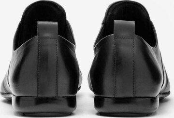 Chaussure de sport à lacets Kazar en noir