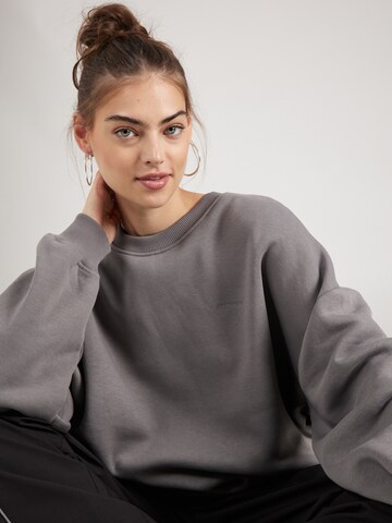 millane Sweatshirt 'Mona' (OCS) in Grau