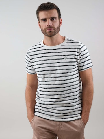 T-Shirt 'Dalso' Deeluxe en blanc : devant