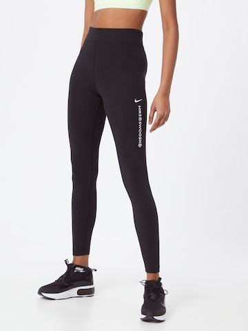 Nike Sportswear Skinny Sportbyxa 'Swoosh' i svart: framsida