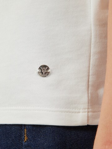 monari Shirt in White
