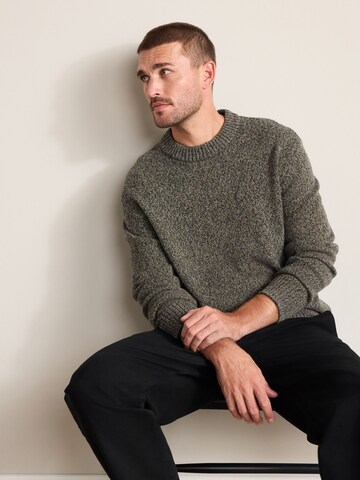 Next Пуловер в зелено